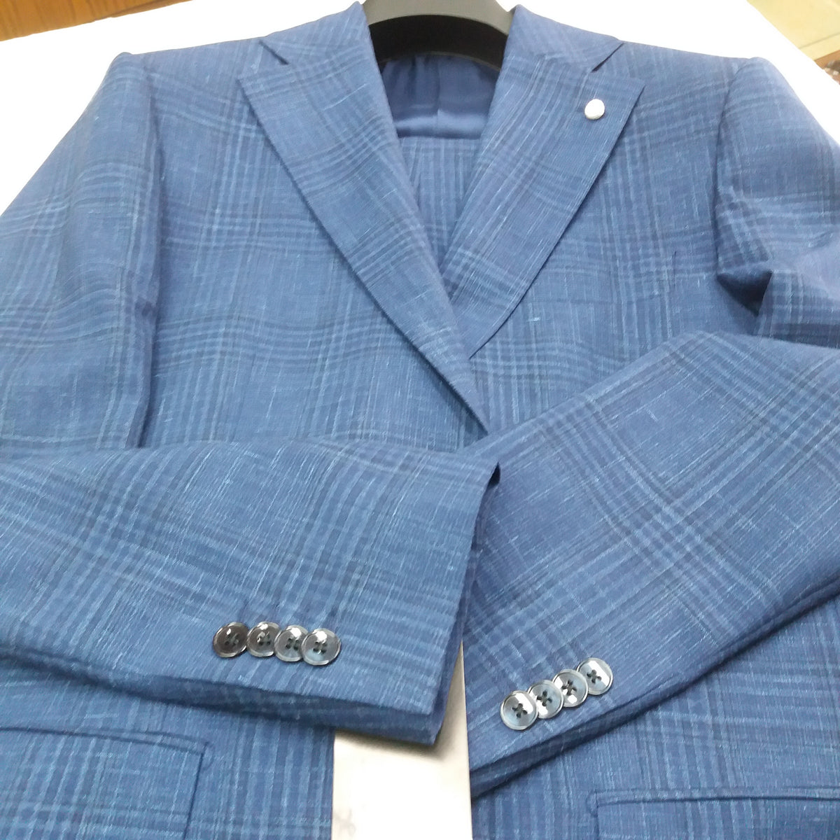 ID7463-LBM Barberis Wool Silk Check Suit