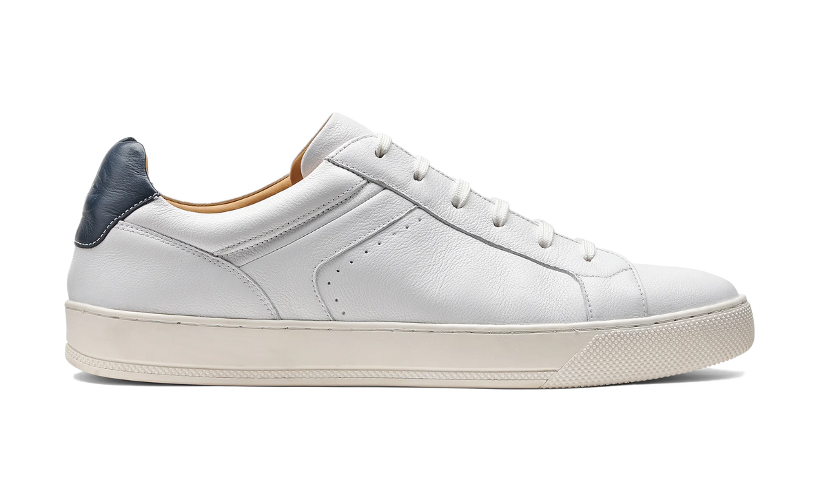 ID25388-Barker White Skylar Trainer